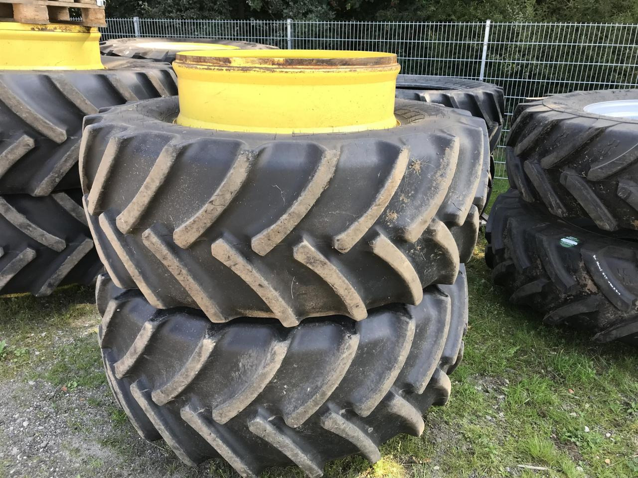 Mitas 600/65R34 - Dæk for Landbrugsmaskine: billede 1 Mitas 600/65R34 - Dæk for Landbrugsmaskine: billede 1