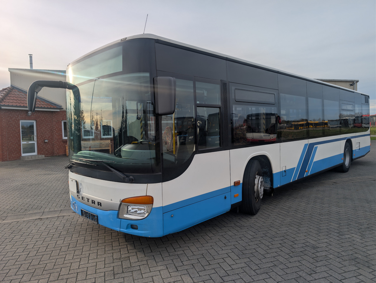 SETRA S 415 NF (Niederflur-Linienbus, Klasse II) - Bybus: billede 3 SETRA S 415 NF (Niederflur-Linienbus, Klasse II) - Bybus: billede 3