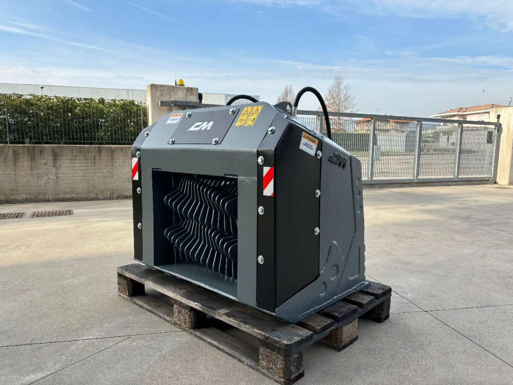 CM Crusher CDS 07 Screening Bucket - Skovl for Skridstyret minilæsser: billede 2 CM Crusher CDS 07 Screening Bucket - Skovl for Skridstyret minilæsser: billede 2