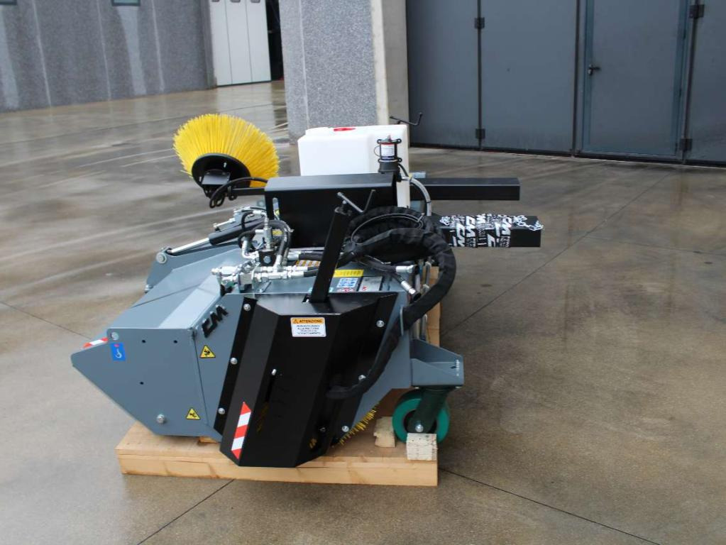 CM Crusher CSI 200 Sweeping Bucket - Børste til fejemaskiner for Skridstyret minilæsser: billede 3 CM Crusher CSI 200 Sweeping Bucket - Børste til fejemaskiner for Skridstyret minilæsser: billede 3