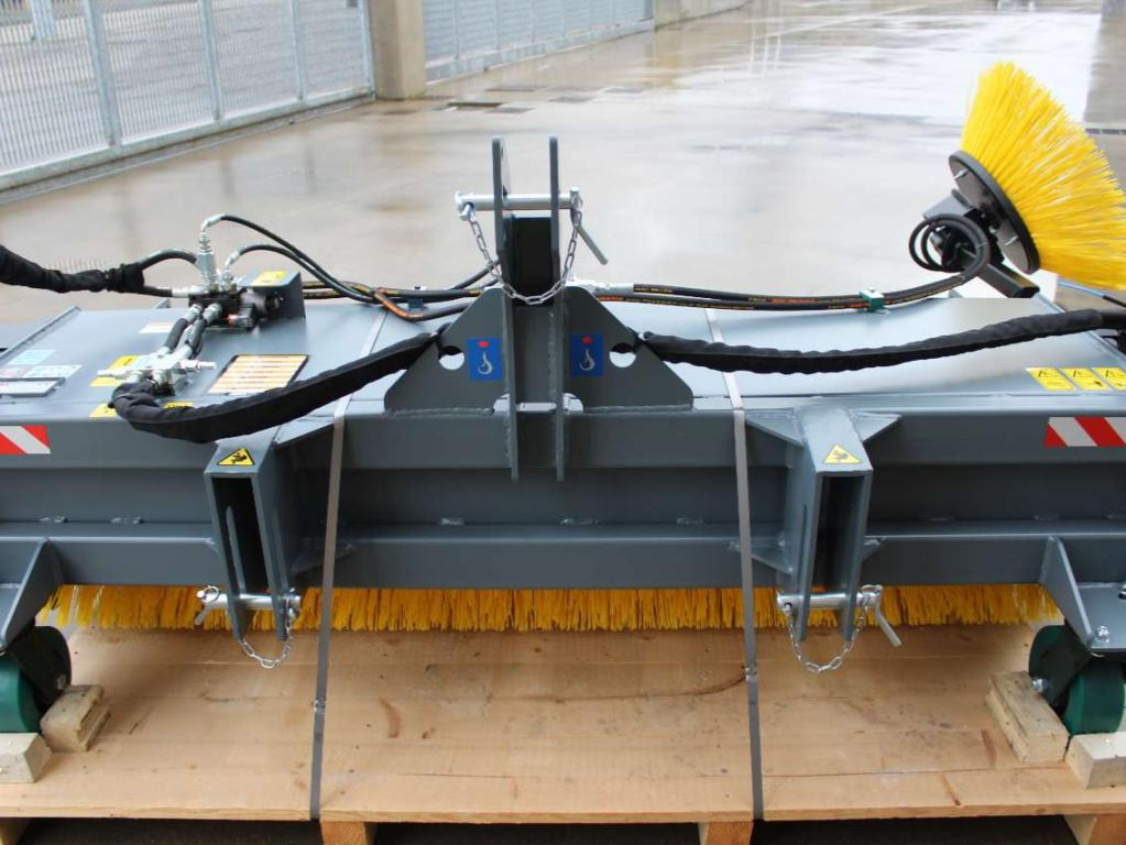 CM Crusher CSI 200 Sweeping Bucket - Børste til fejemaskiner for Traktor: billede 2 CM Crusher CSI 200 Sweeping Bucket - Børste til fejemaskiner for Traktor: billede 2