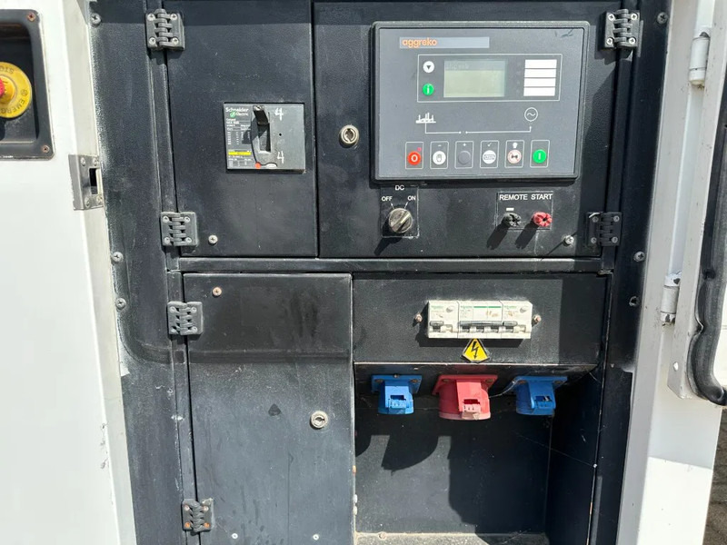 Iveco FPT F32 AM1A Leroy Somer 32 kVA Silent generatorset 216 hours ! - Strømgenerator: billede 2 Iveco FPT F32 AM1A Leroy Somer 32 kVA Silent generatorset 216 hours ! - Strømgenerator: billede 2