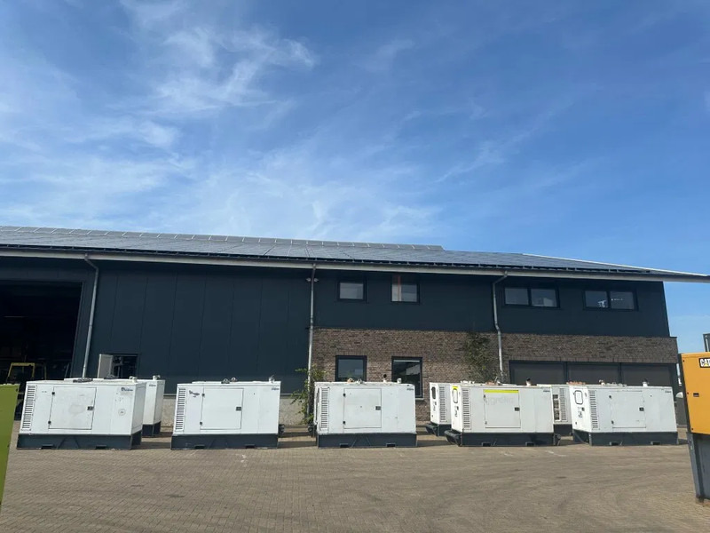 Iveco FPT NEF45 SM1A.A004 Stamford 60 kVA Silent Rental generatorset - Strømgenerator: billede 2 Iveco FPT NEF45 SM1A.A004 Stamford 60 kVA Silent Rental generatorset - Strømgenerator: billede 2