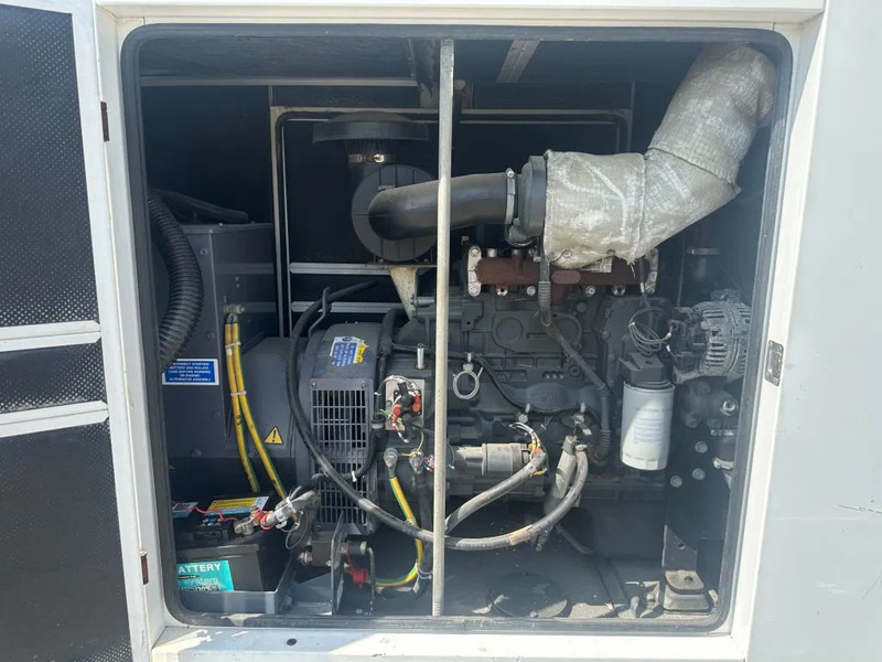 Iveco FPT NEF45 SM1A.A004 Stamford 60 kVA Silent Rental generatorset - Strømgenerator: billede 3 Iveco FPT NEF45 SM1A.A004 Stamford 60 kVA Silent Rental generatorset - Strømgenerator: billede 3