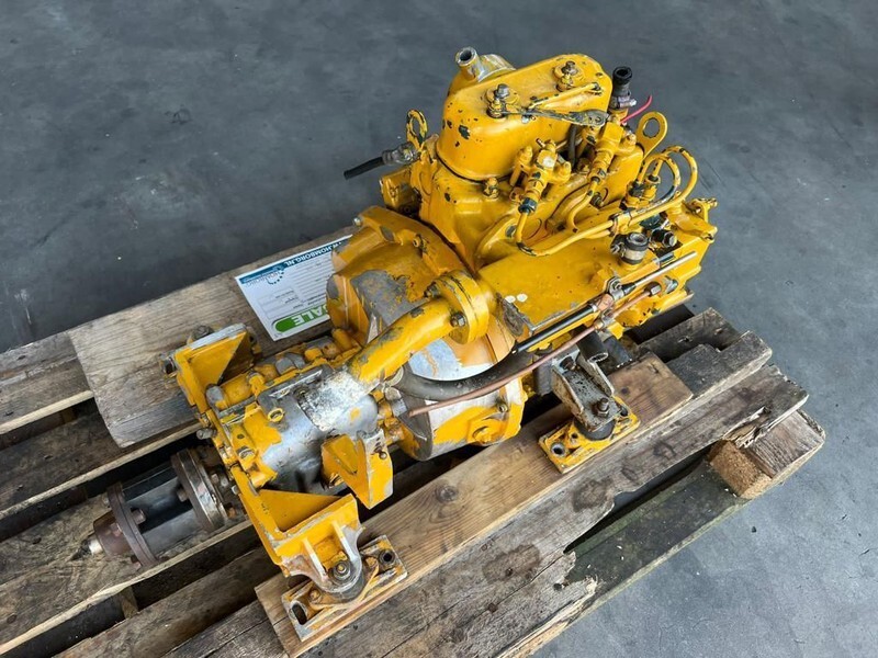 Kubota 2 cilinder 9 PK Marine Motor met ZF Keerkoppeling - Motor: billede 4 Kubota 2 cilinder 9 PK Marine Motor met ZF Keerkoppeling - Motor: billede 4