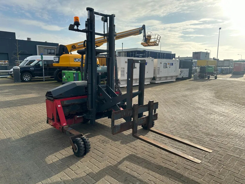 Moffett M4 20.1 Kubota Diesel Kooiaap 2 ton Duplex Sideshift Meeneemheftruck - Medbringertruck: billede 1 Moffett M4 20.1 Kubota Diesel Kooiaap 2 ton Duplex Sideshift Meeneemheftruck - Medbringertruck: billede 1