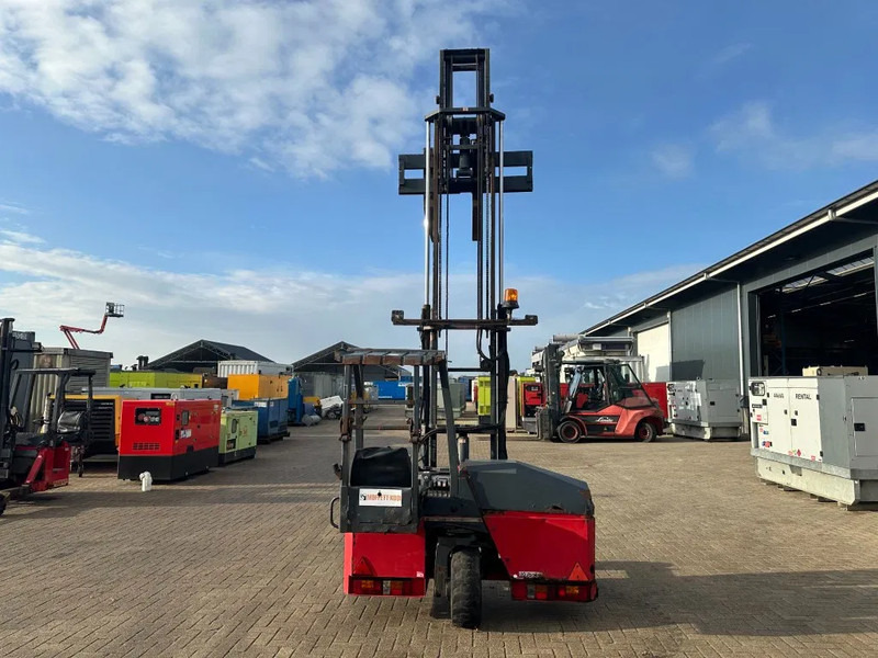 Moffett M4 20.1 Kubota Diesel Kooiaap 2 ton Duplex Sideshift Meeneemheftruck - Medbringertruck: billede 3 Moffett M4 20.1 Kubota Diesel Kooiaap 2 ton Duplex Sideshift Meeneemheftruck - Medbringertruck: billede 3