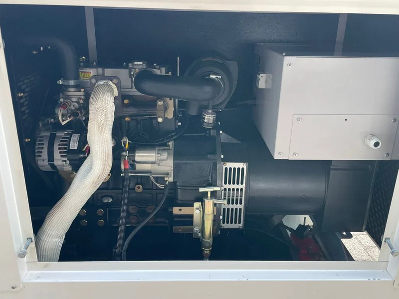 Perkins 403A-15 Mecc Alte Spa 17 kVA Silent generatorset as New ! 250 hours ! - Strømgenerator: billede 4 Perkins 403A-15 Mecc Alte Spa 17 kVA Silent generatorset as New ! 250 hours ! - Strømgenerator: billede 4