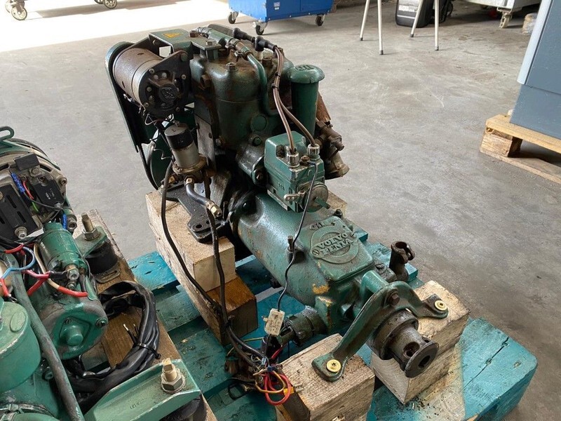 Volvo Penta C-10 Marine 10 PK Benzine motor met keerkoppeling - Motor: billede 2 Volvo Penta C-10 Marine 10 PK Benzine motor met keerkoppeling - Motor: billede 2