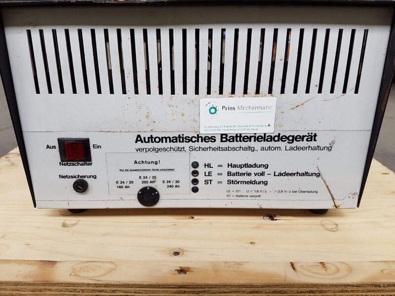 Acculader 24 Volt Acculader 230 Volt Battery Charger - Værktøj/ Udstyr: billede 5 Acculader 24 Volt Acculader 230 Volt Battery Charger - Værktøj/ Udstyr: billede 5
