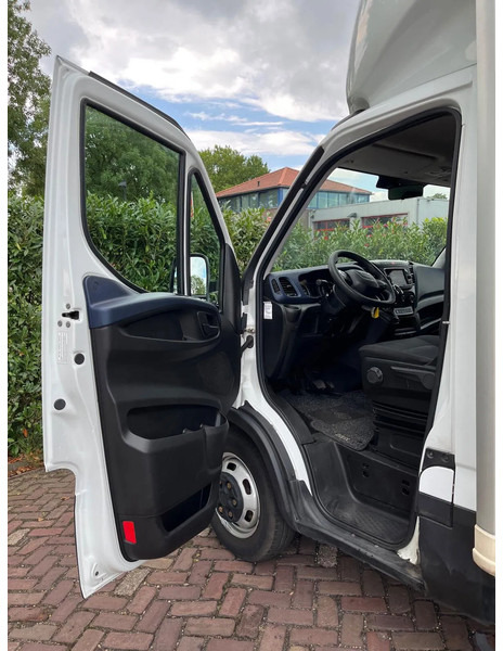 Varebil med kasse, Mandskabsbil Iveco Daily 35C16 Achterdeuren nieuwe motor +distributieriem bij 253480 KM op 02-05-2024: billede 12
