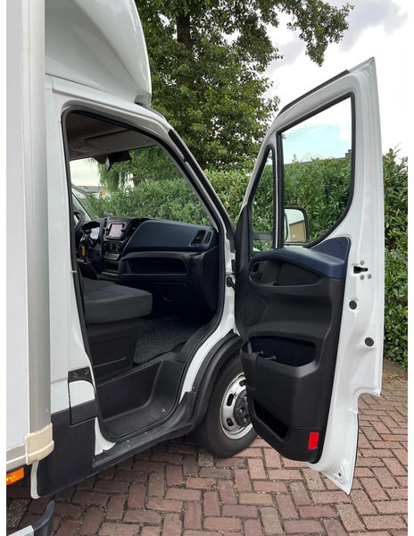 Varebil med kasse, Mandskabsbil Iveco Daily 35C16 Achterdeuren nieuwe motor +distributieriem bij 253480 KM op 02-05-2024: billede 13