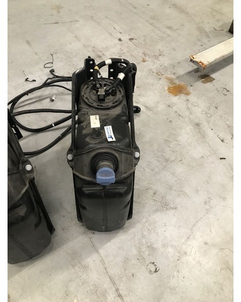 Mercedes-Benz Ad-blue tank met vlotter en steun - AdBlue tank for Lastbil: billede 3 Mercedes-Benz Ad-blue tank met vlotter en steun - AdBlue tank for Lastbil: billede 3
