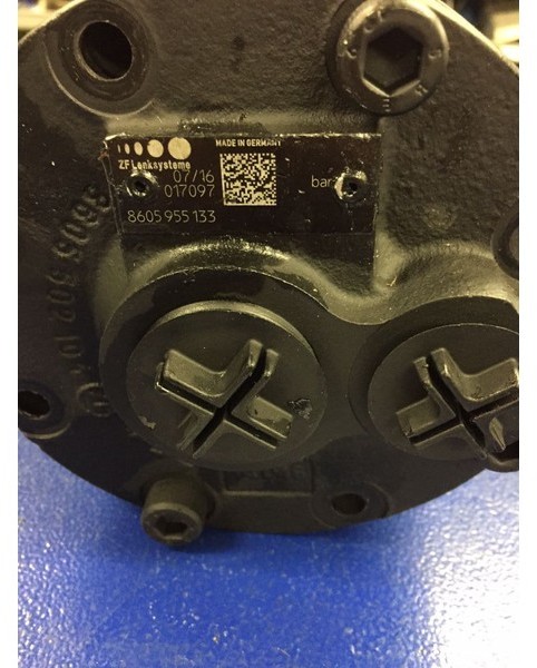 ZF Stuuroliepomp 8605955133 - Stryrepumpe: billede 2 ZF Stuuroliepomp 8605955133 - Stryrepumpe: billede 2