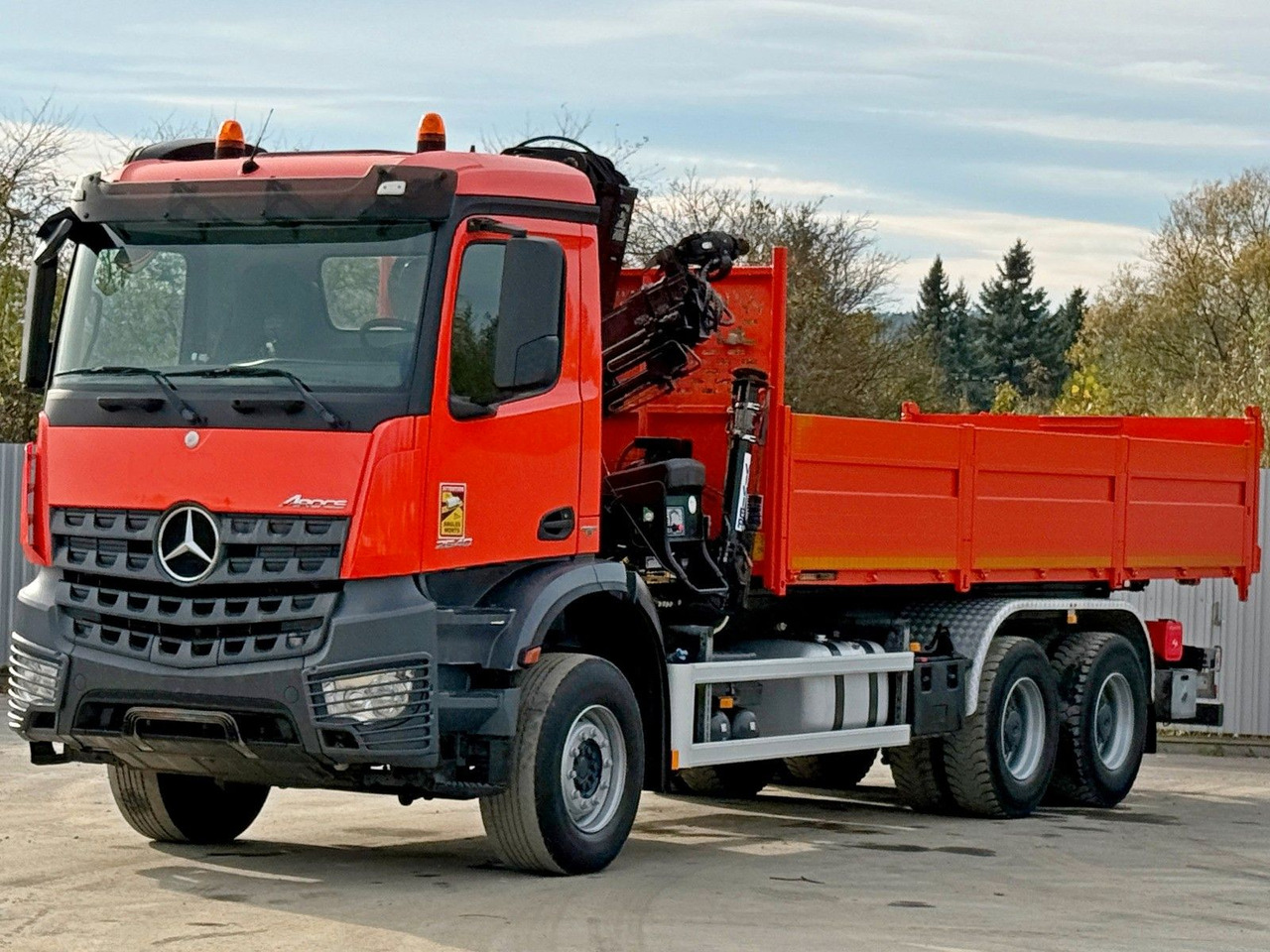 Mercedes-Benz AROCS 2640 *HIAB 144 BS - 3/FUNK + * 6x4 - Lastbil med kran: billede 4 Mercedes-Benz AROCS 2640 *HIAB 144 BS - 3/FUNK + * 6x4 - Lastbil med kran: billede 4