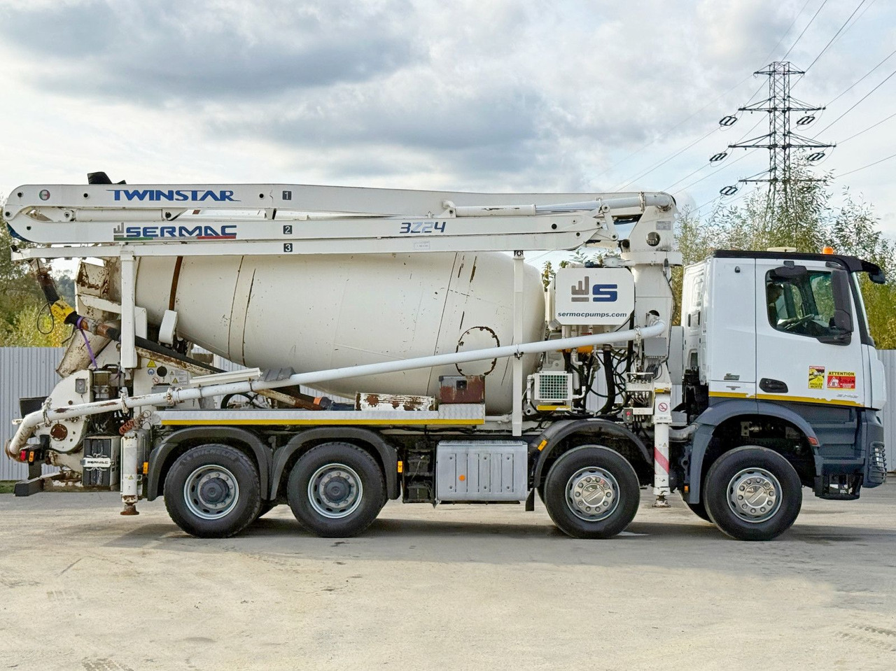 Mercedes-Benz AROCS 3743 * Betonpumpe + FUNK * 8x4 * TOP - Betonpumpe: billede 5 Mercedes-Benz AROCS 3743 * Betonpumpe + FUNK * 8x4 * TOP - Betonpumpe: billede 5