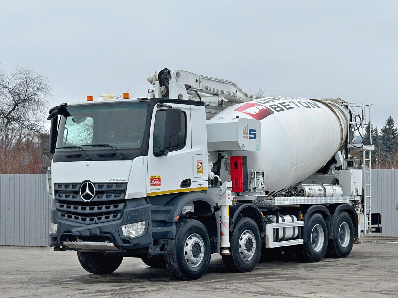 Mercedes-Benz AROCS 3743 * Betonpumpe + FUNK * 8x4 * TOP - Betonpumpe: billede 2 Mercedes-Benz AROCS 3743 * Betonpumpe + FUNK * 8x4 * TOP - Betonpumpe: billede 2