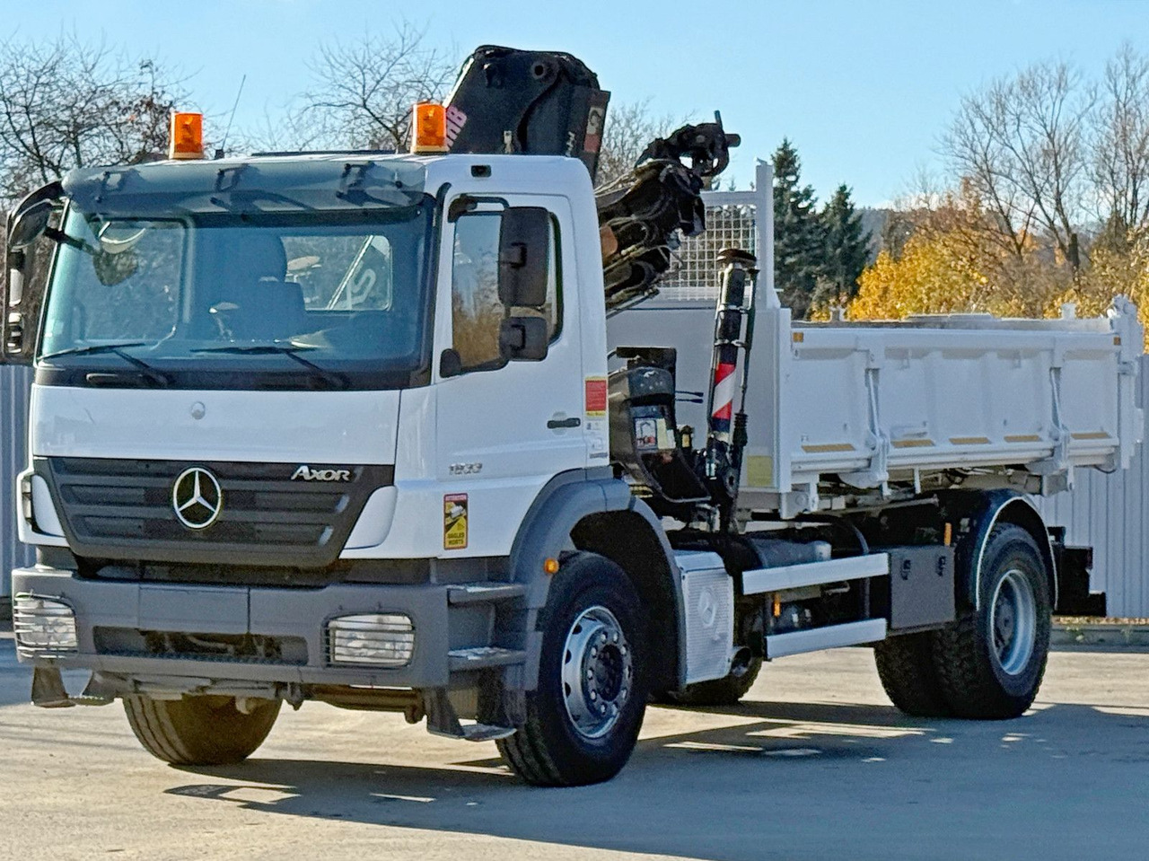 Mercedes-Benz AXOR 1833 * HIAB 144 B - 3 HIDUO + FUNK * TOP - Lastbil med kran: billede 5 Mercedes-Benz AXOR 1833 * HIAB 144 B - 3 HIDUO + FUNK * TOP - Lastbil med kran: billede 5