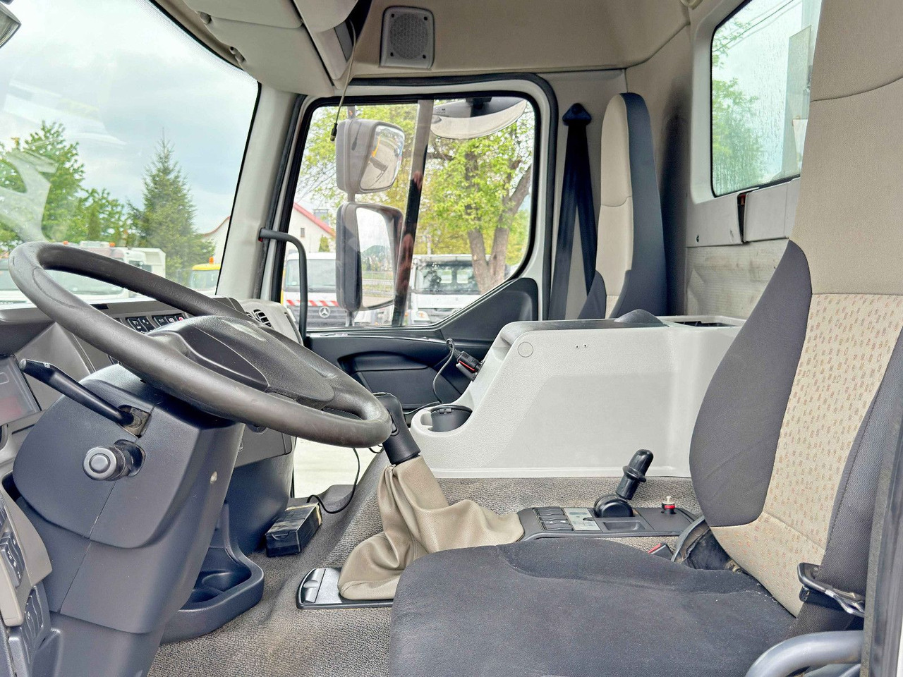 Bjærgningskøretøj Renault PREMIUM 370 * FASSI F230AXP.22 + FUNK* TOP: billede 9 Bjærgningskøretøj Renault PREMIUM 370 * FASSI F230AXP.22 + FUNK* TOP: billede 9