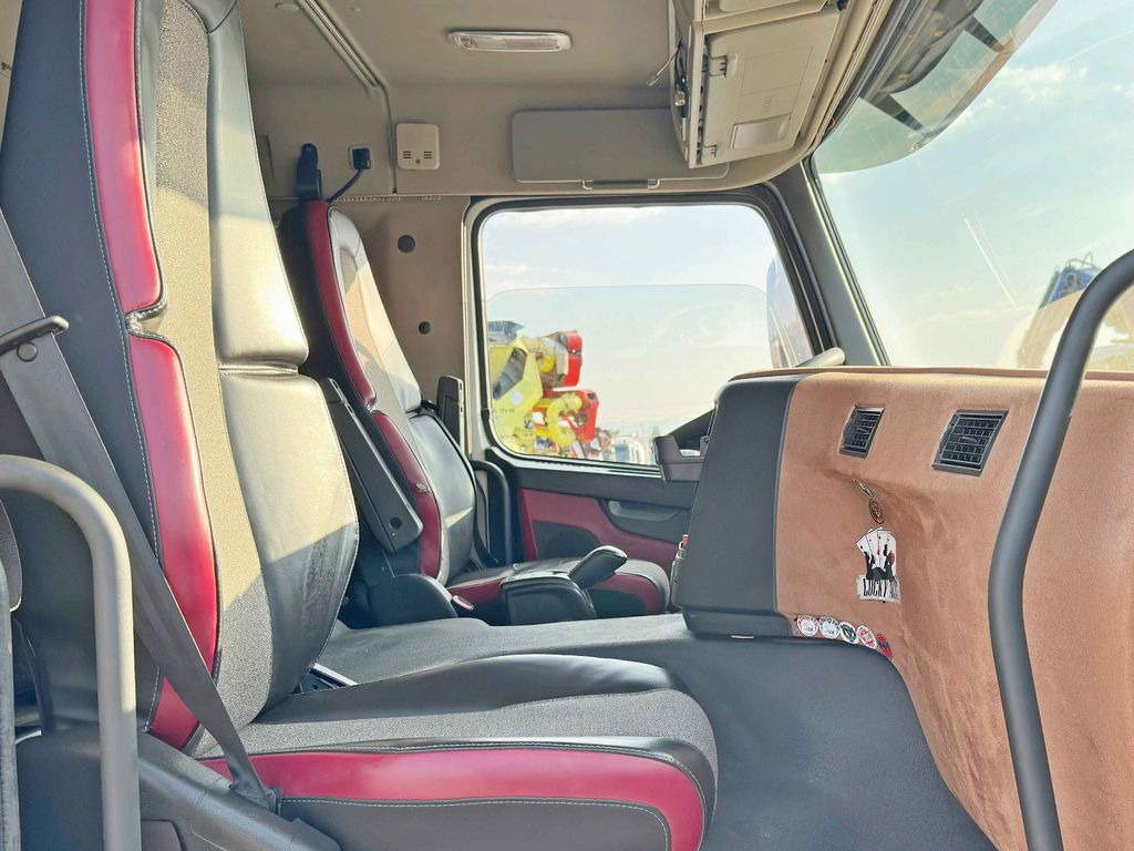 Lastbil med kran, Lastbil med lad Volvo FMX 460 HIAB X - HIPRO 302 EP - 5 + FUNK/ 8x4 Volvo FMX 460 HIAB X - HIPRO 302 EP - 5 + FUNK/ 8x4: billede 9 Lastbil med kran, Lastbil med lad Volvo FMX 460 HIAB X - HIPRO 302 EP - 5 + FUNK/ 8x4 Volvo FMX 460 HIAB X - HIPRO 302 EP - 5 + FUNK/ 8x4: billede 9