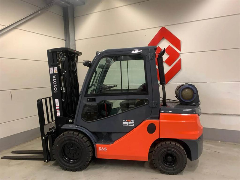 Toyota 02-8FGJF35 - Gas gaffeltruck: billede 2 Toyota 02-8FGJF35 - Gas gaffeltruck: billede 2