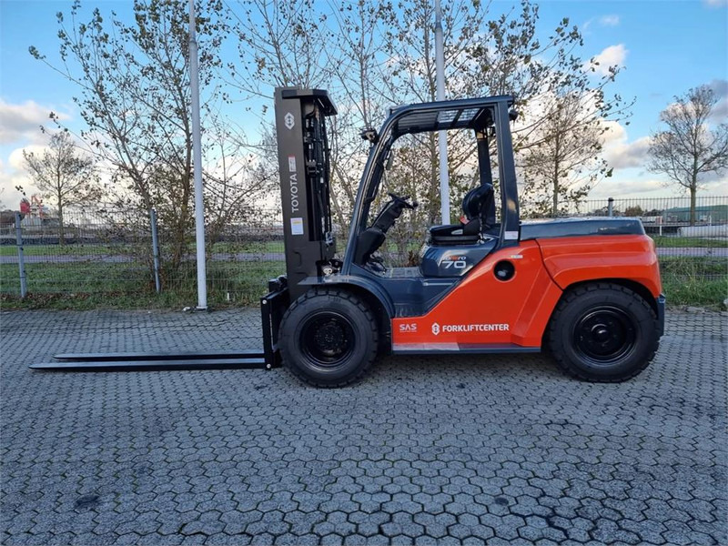 Toyota 8FD70F - Diesel gaffeltruck: billede 2 Toyota 8FD70F - Diesel gaffeltruck: billede 2