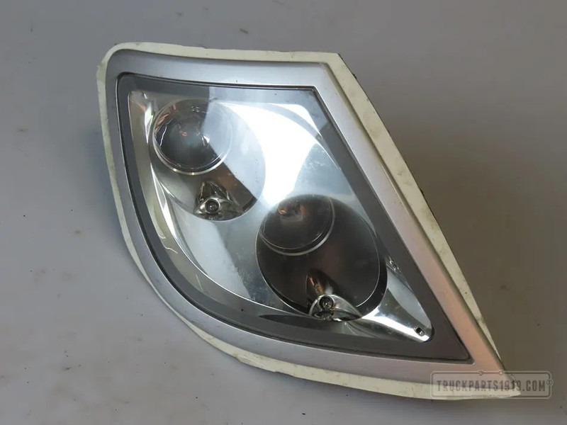 DAF 1784823 Lighting Skylight Re. - Tågelygte for Lastbil: billede 1 DAF 1784823 Lighting Skylight Re. - Tågelygte for Lastbil: billede 1