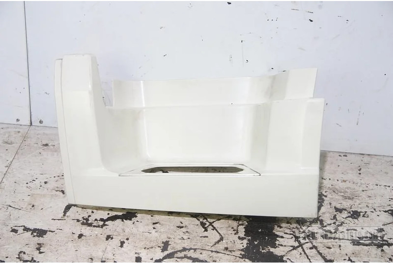 DAF Body & Chassis Parts Opstapbak Li. DAF CF 85 - Trin for Lastbil: billede 1 DAF Body & Chassis Parts Opstapbak Li. DAF CF 85 - Trin for Lastbil: billede 1