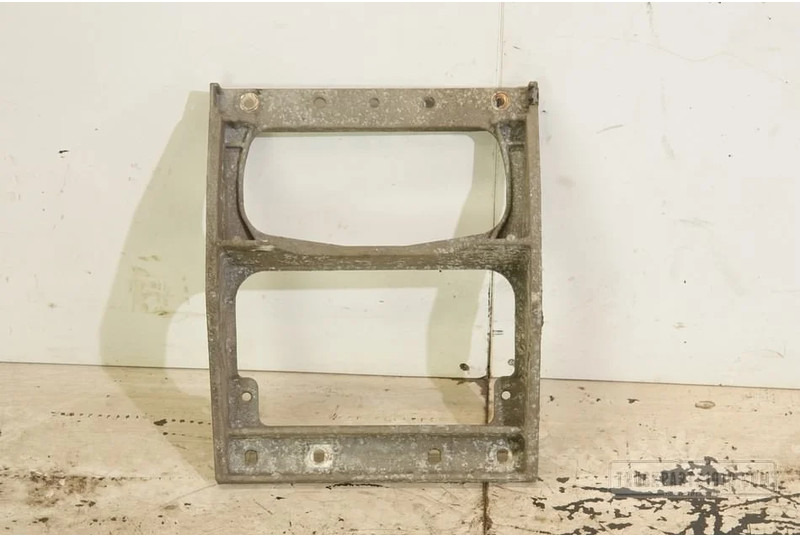 Renault Body & Chassis Parts Steun instap Renault - Trin for Lastbil: billede 1 Renault Body & Chassis Parts Steun instap Renault - Trin for Lastbil: billede 1