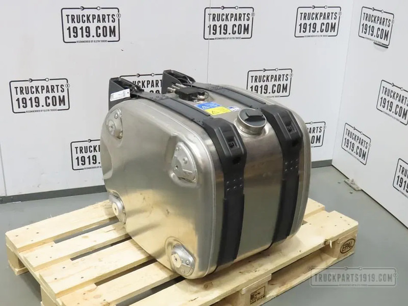 Scania 2713474 Brandstoftank + steunen 165L - Brændstoftank for Lastbil: billede 1 Scania 2713474 Brandstoftank + steunen 165L - Brændstoftank for Lastbil: billede 1