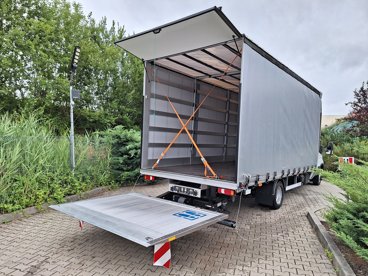 Iveco Daily 70C18A8 Backsleeper BÄR - Varebil med presenning: billede 5 Iveco Daily 70C18A8 Backsleeper BÄR - Varebil med presenning: billede 5
