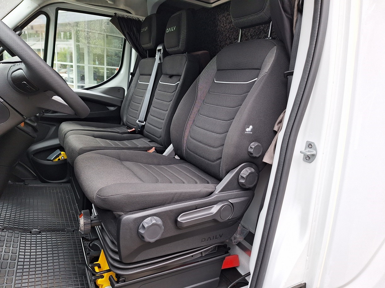 Iveco Daily 70C18A8 Backsleeper BÄR - Varebil med presenning: billede 3 Iveco Daily 70C18A8 Backsleeper BÄR - Varebil med presenning: billede 3