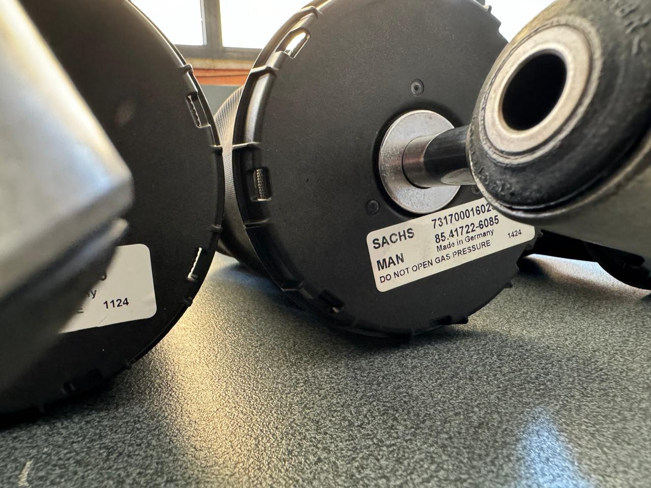 CAB SUSPENSION ON FRAME (FRONT-REAR) MAN TGS - Førerhusaffjedring: billede 3 CAB SUSPENSION ON FRAME (FRONT-REAR) MAN TGS - Førerhusaffjedring: billede 3