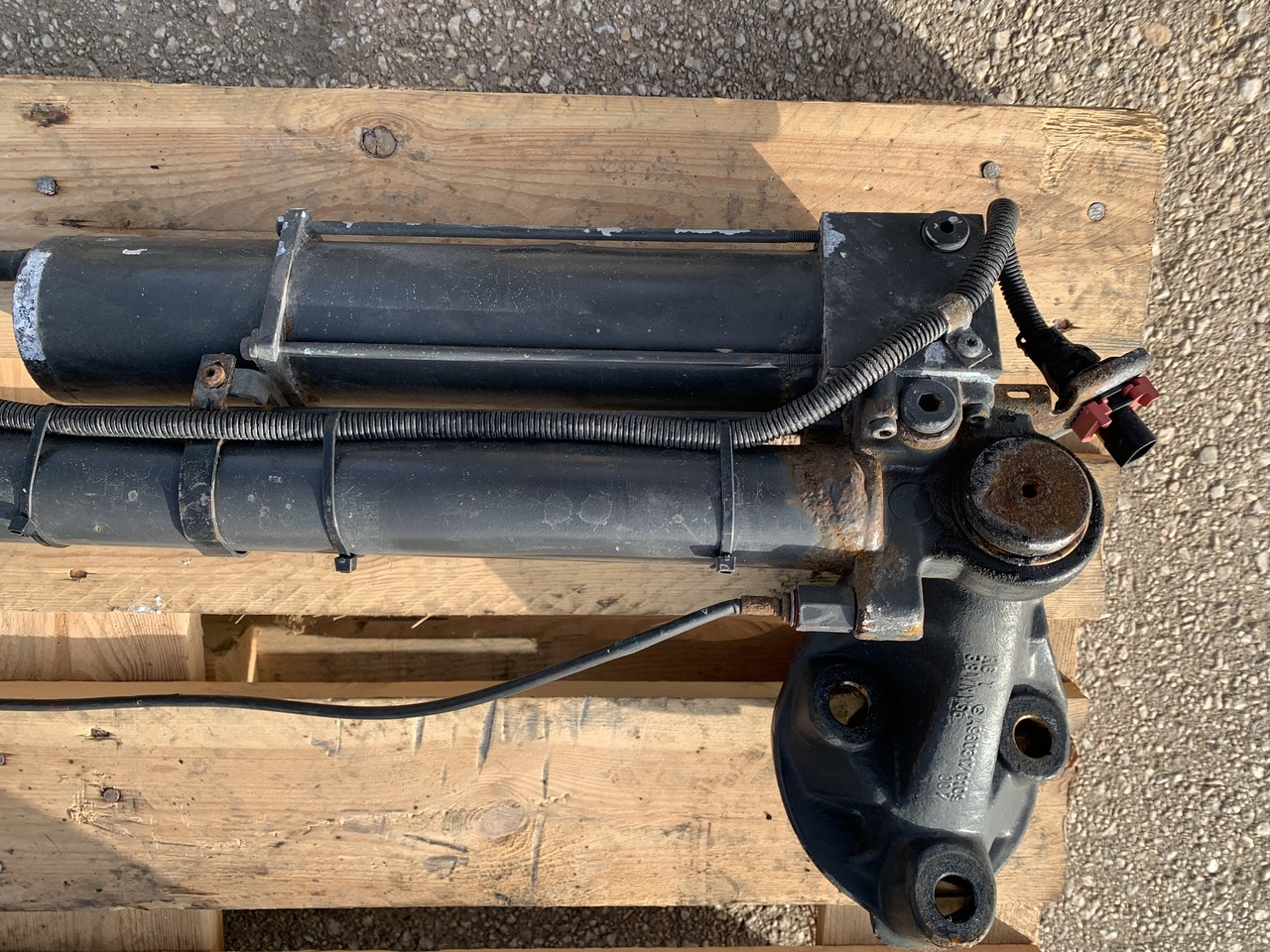 ELECTRIC HYDRAULIC CYLINDER USED FOR CAB TILTING ACTROS MP4 - Hydraulik for Lastbil: billede 3 ELECTRIC HYDRAULIC CYLINDER USED FOR CAB TILTING ACTROS MP4 - Hydraulik for Lastbil: billede 3