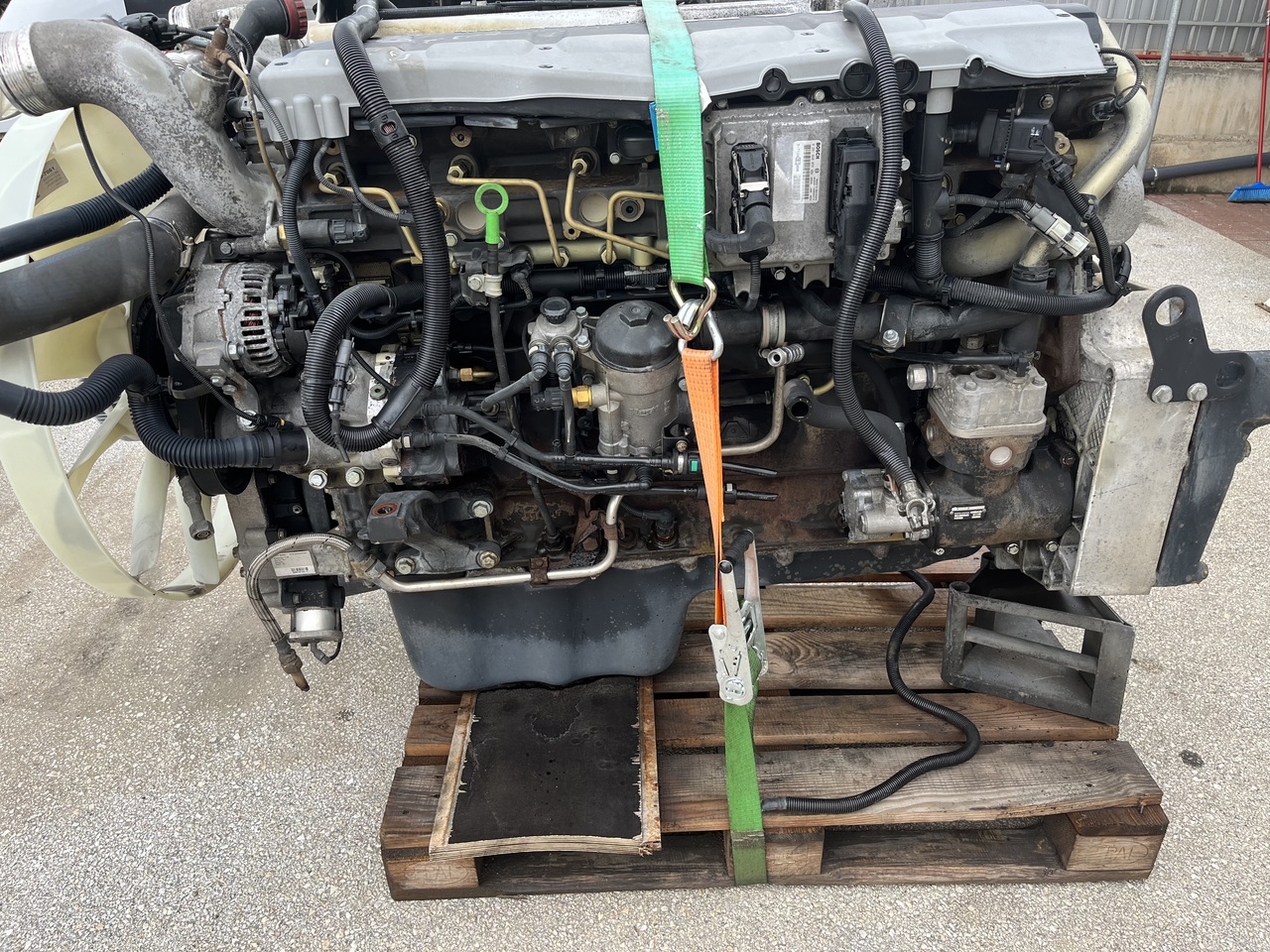 ENGINE MAN TGA D2066 LF01 430PS EURO 3 WITH PRETARDER - Motor og reservedele for Lastbil: billede 2 ENGINE MAN TGA D2066 LF01 430PS EURO 3 WITH PRETARDER - Motor og reservedele for Lastbil: billede 2