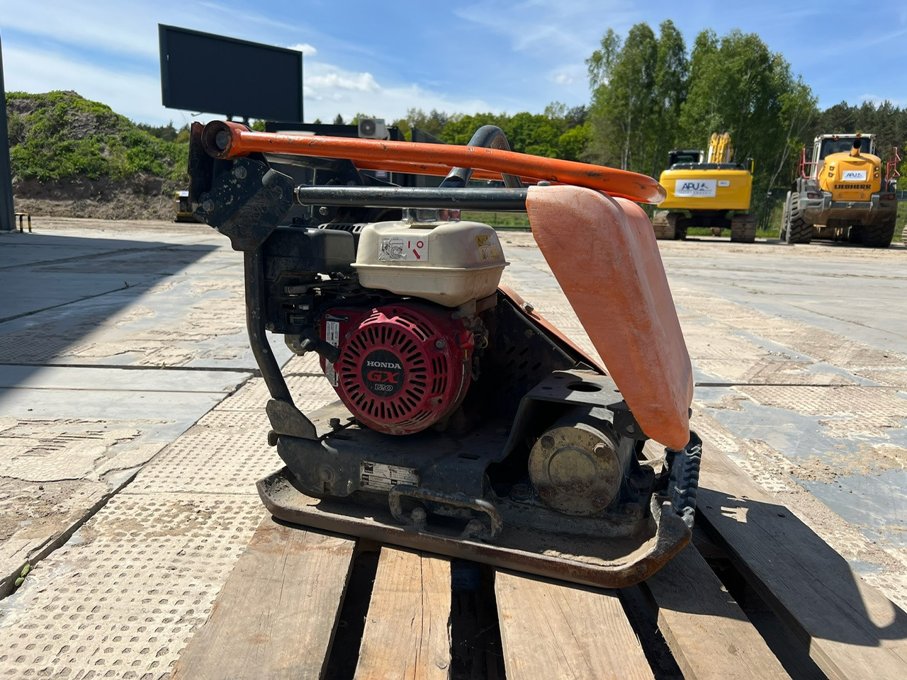Zagęszczarka ALTRAD BELLE FC4000E PCX13/40 - Pladevibrator: billede 1 Zagęszczarka ALTRAD BELLE FC4000E PCX13/40 - Pladevibrator: billede 1