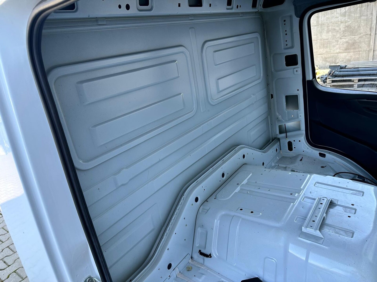 MB ATEGO CABINE EURO 6 TUNEL VOOR 6 CYL.MOTOR ALLEEN FRAME 000074B - Førerhus for Lastbil: billede 5 MB ATEGO CABINE EURO 6 TUNEL VOOR 6 CYL.MOTOR ALLEEN FRAME 000074B - Førerhus for Lastbil: billede 5