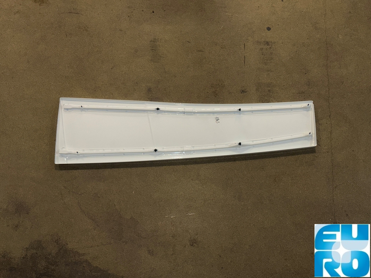 VOLVO FH4 DEFLECTOR RECHTS GEBRUIKT 84203637U - Skærm for Lastbil: billede 2 VOLVO FH4 DEFLECTOR RECHTS GEBRUIKT 84203637U - Skærm for Lastbil: billede 2