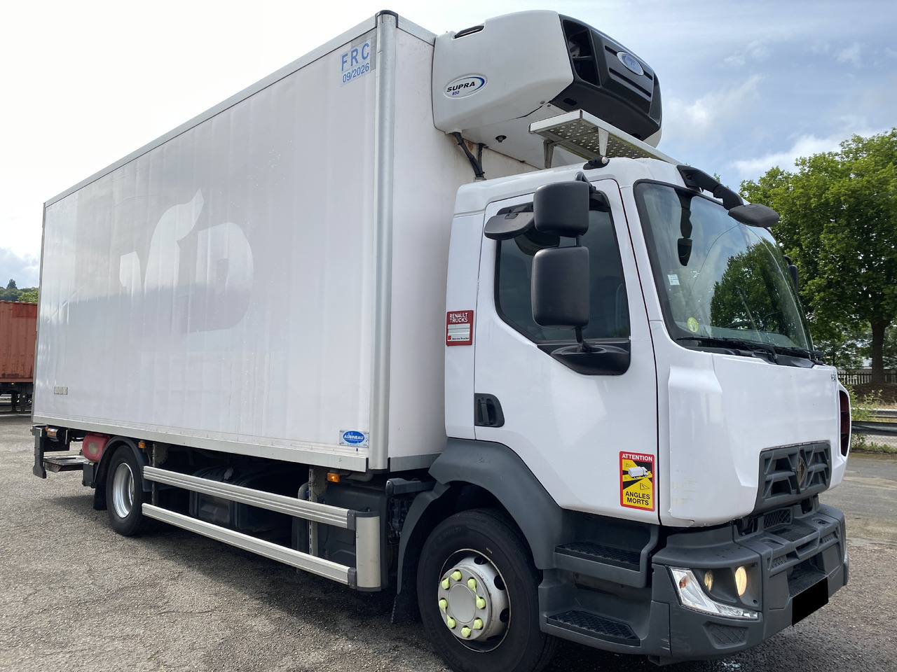 RENAULT D16 - Kølevogn lastbil: billede 1 RENAULT D16 - Kølevogn lastbil: billede 1