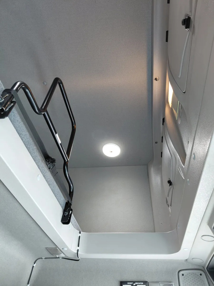 2017 Renault D12 4×2 Double Sleeper Curtainsider - Lastbil med presenning: billede 4 2017 Renault D12 4×2 Double Sleeper Curtainsider - Lastbil med presenning: billede 4