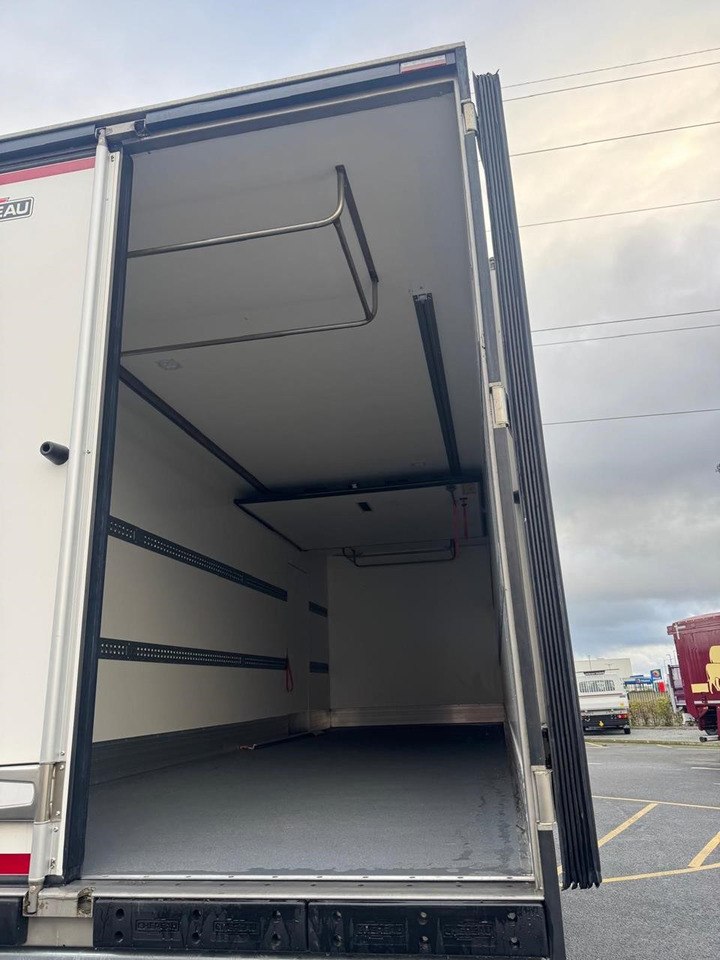 Lastbil varevogn Renault Trucks D 18 Wide 4×2 with Chereau Body: billede 6 Lastbil varevogn Renault Trucks D 18 Wide 4×2 with Chereau Body: billede 6