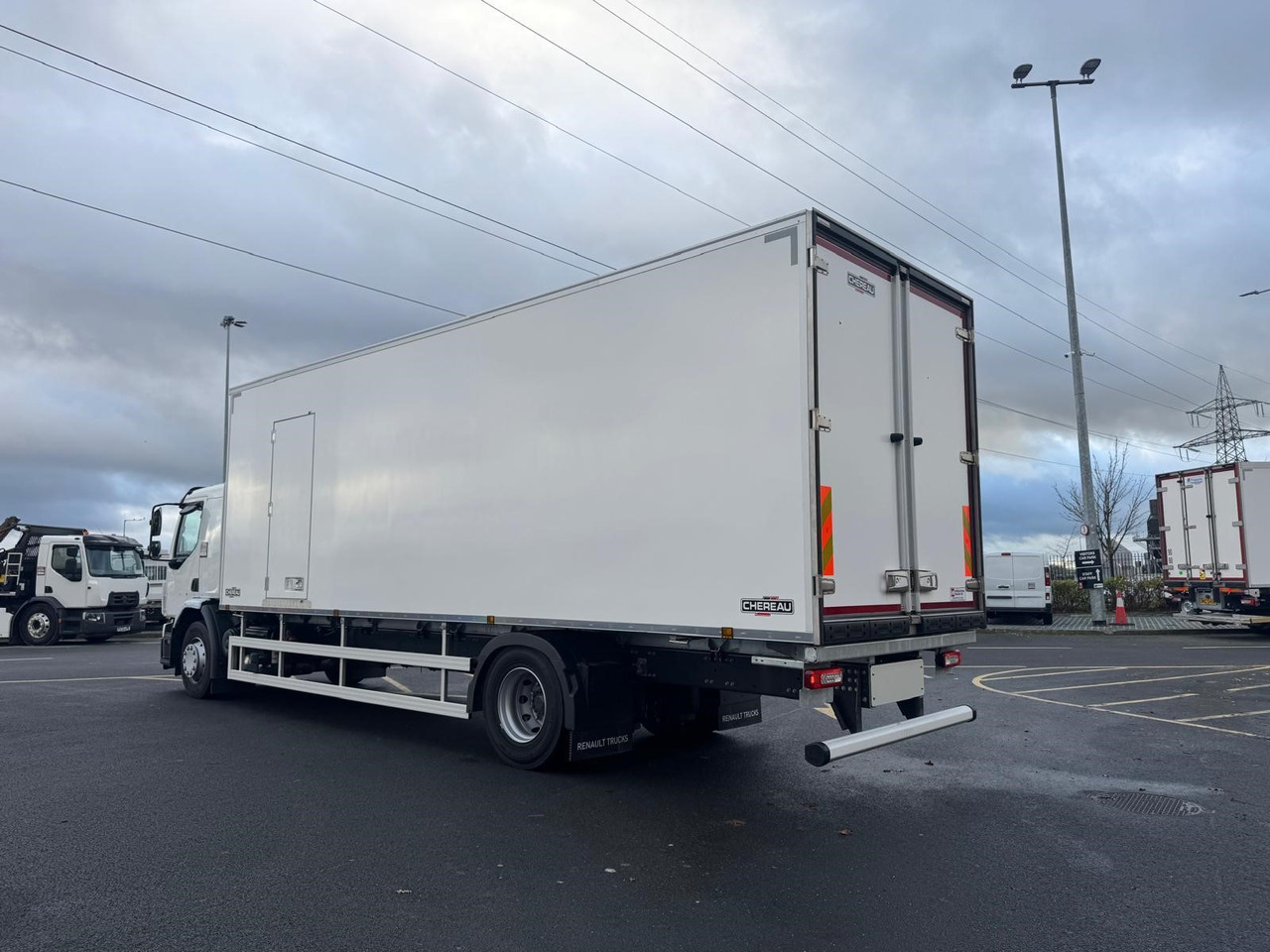 Renault Trucks D 18 Wide 4×2 with Chereau Body - Lastbil varevogn: billede 3 Renault Trucks D 18 Wide 4×2 with Chereau Body - Lastbil varevogn: billede 3