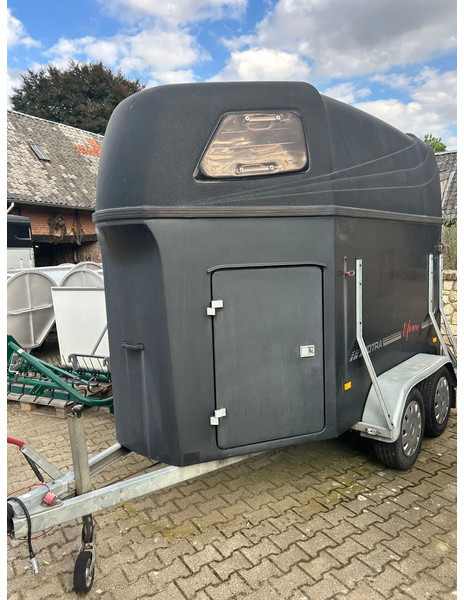 Hotrarijs Hotra E-force 2-Paards polyester trailer - Hestetrailer: billede 1 Hotrarijs Hotra E-force 2-Paards polyester trailer - Hestetrailer: billede 1
