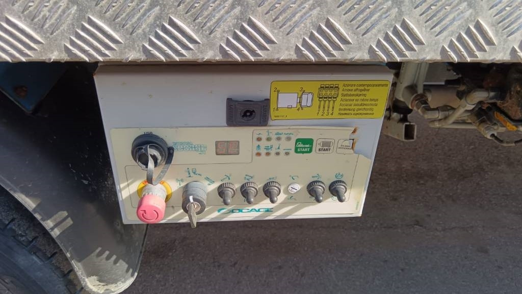 Lastbil med mandskabslift Socage 20d: billede 6