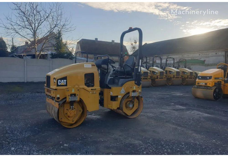 Caterpillar CB 24B road roller - Tromle: billede 3 Caterpillar CB 24B road roller - Tromle: billede 3