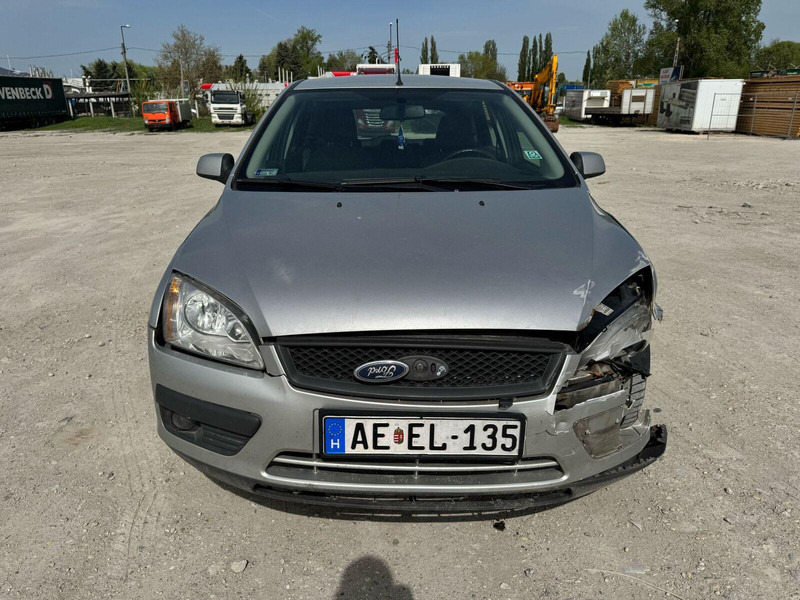 Ford Focus 1,6 i - Damaged Car - Hatchback: billede 3 Ford Focus 1,6 i - Damaged Car - Hatchback: billede 3