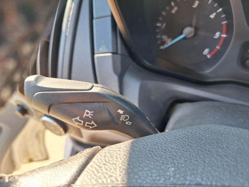 Varebil med kasse, Mandskabsbil Ford Transit 330 2,0 tdci - doka koffer 7 personal: billede 15