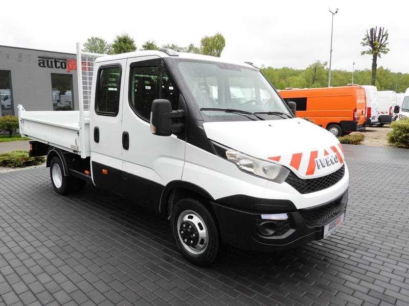 Iveco DAILY 35C13 WYWROTKA PODWÓJNA KABINA DOKA 7 MIEJSC TEMPOMAT BLIŹ - Ladbil med tip, Mandskabsbil: billede 4 Iveco DAILY 35C13 WYWROTKA PODWÓJNA KABINA DOKA 7 MIEJSC TEMPOMAT BLIŹ - Ladbil med tip, Mandskabsbil: billede 4