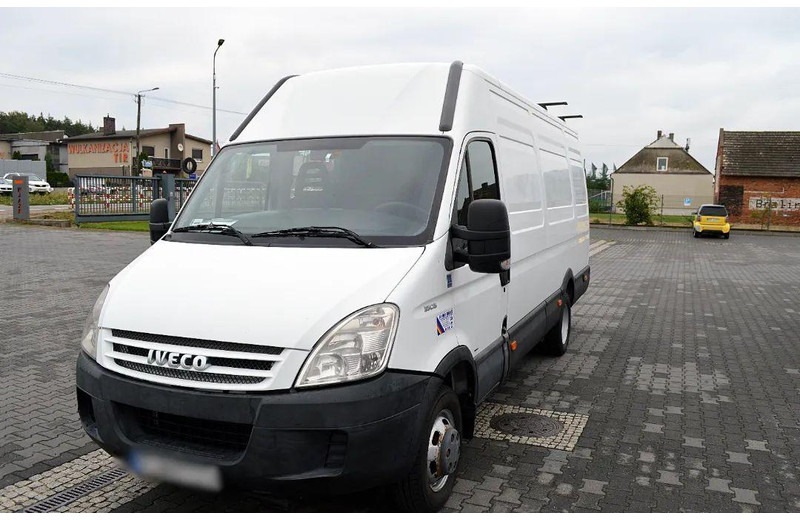 Iveco Daily 35C15 Blaszak L4H2 Brygadówka 6-seater Doka Dubel Cabin - Minibus, Persontransport: billede 2 Iveco Daily 35C15 Blaszak L4H2 Brygadówka 6-seater Doka Dubel Cabin - Minibus, Persontransport: billede 2