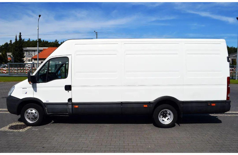 Iveco Daily 35C15 Furgon L4H3 Brygadówka 6-seater Doka Doubel Cabin - Minibus, Persontransport: billede 3 Iveco Daily 35C15 Furgon L4H3 Brygadówka 6-seater Doka Doubel Cabin - Minibus, Persontransport: billede 3